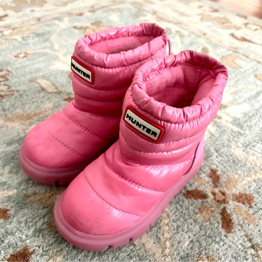 Hunter Kids' Cuddle Lug Sole Insulated Waterproof Snow Boot Size 6 Pink